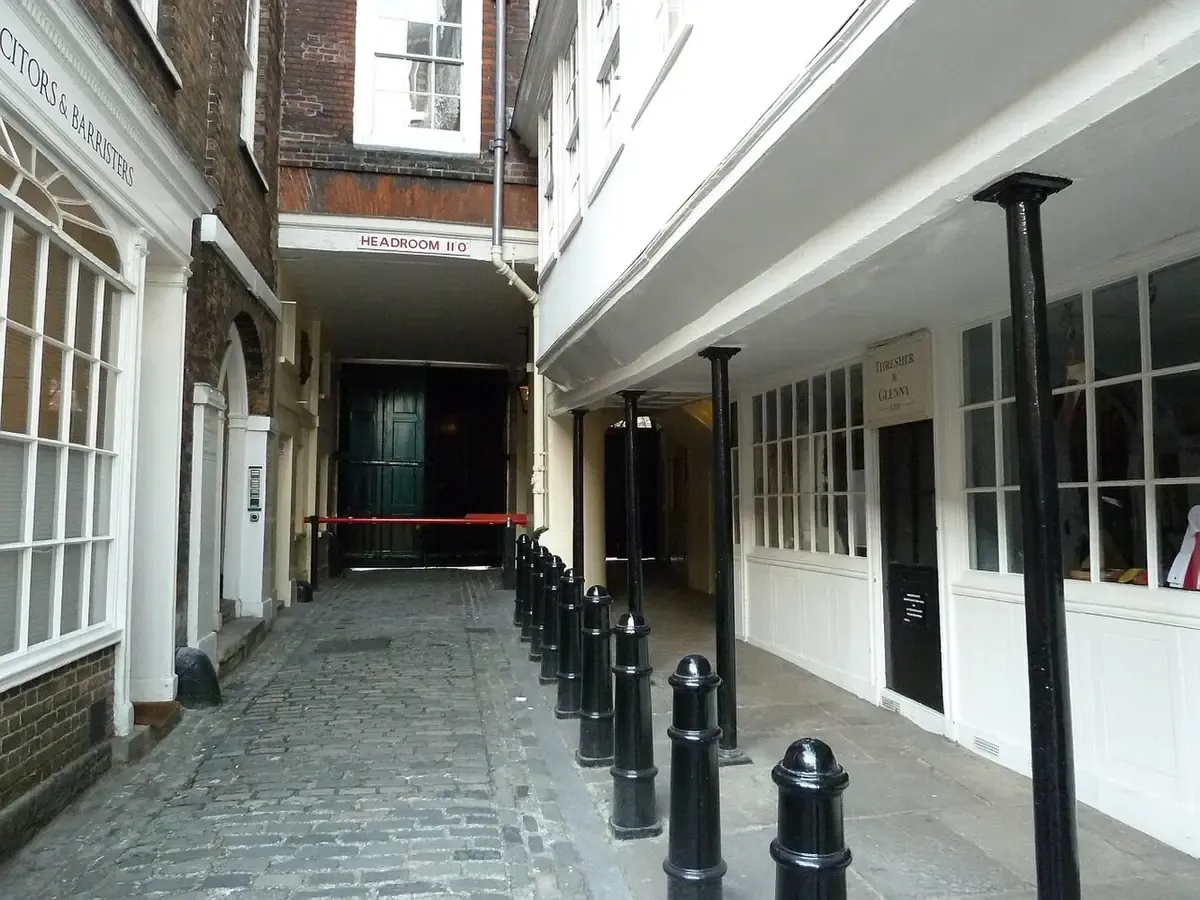 Middle Temple Lane — Direct Access barristers chambers